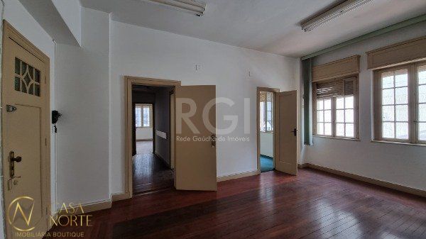 Sala Comercial à venda , 70m², Rua Marechal Floriano Peixoto no bairro Centro Histórico em Porto Alegre