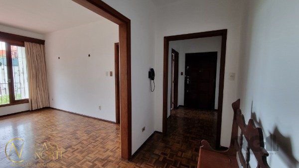 Apartamento à venda com 3 quartos, 189m², 1 suíte, 2 vagas, Alameda Victor Adalberto Kessler no bairro Auxiliadora em Porto Alegre