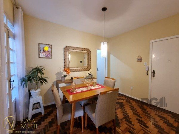 Apartamento à venda com 2 quartos, 54m², Avenida Pernambuco no bairro Navegantes em Porto Alegre