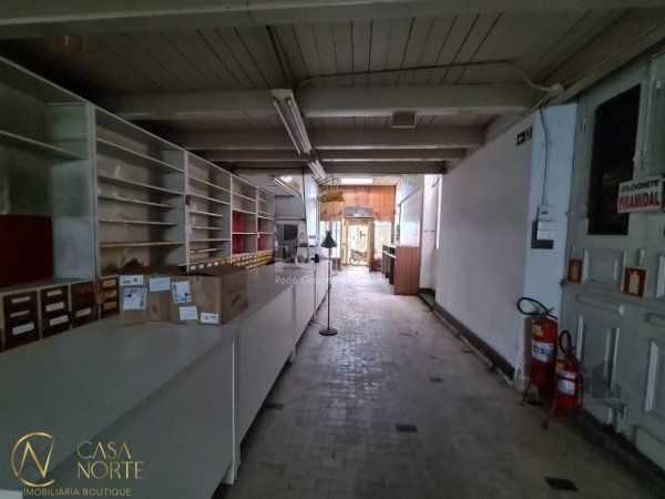 Prédio Comercial à venda , 600m², Rua Vigario José Inácio no bairro Centro Histórico em Porto Alegre