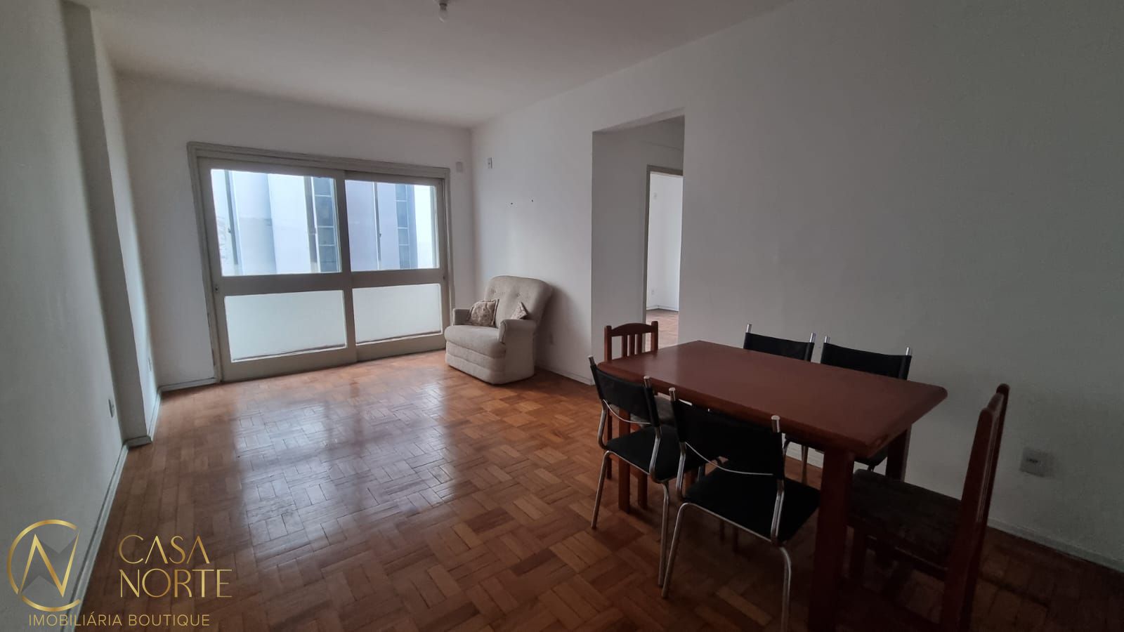 Apartamento à venda com 2 quartos, 83m², Avenida Borges de Medeiros no bairro Centro Histórico em Porto Alegre