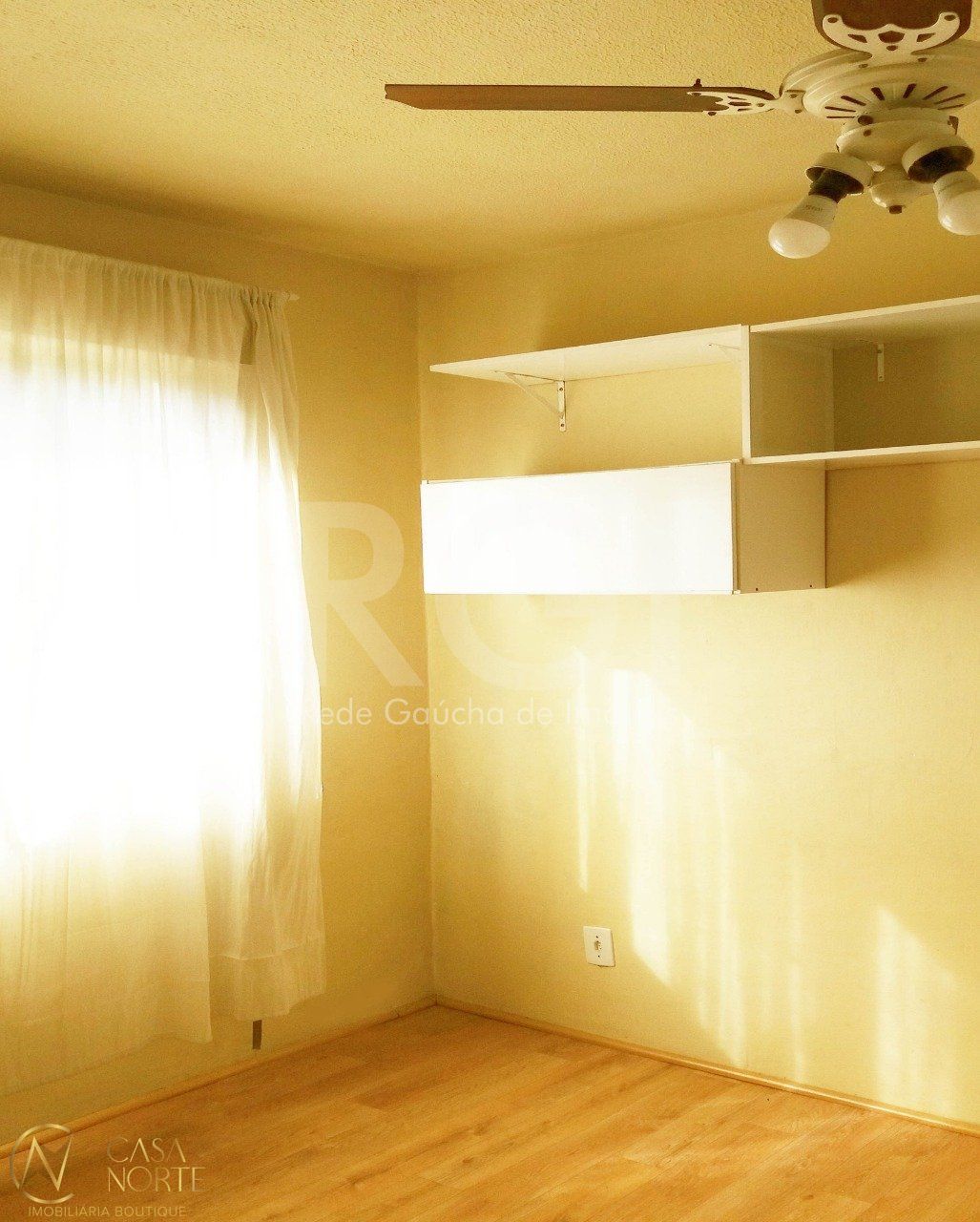 Apartamento à venda com 1 quarto, 32m², Rua Engenheiro Fernando Mendes Ribeiro no bairro Santo Antônio em Porto Alegre