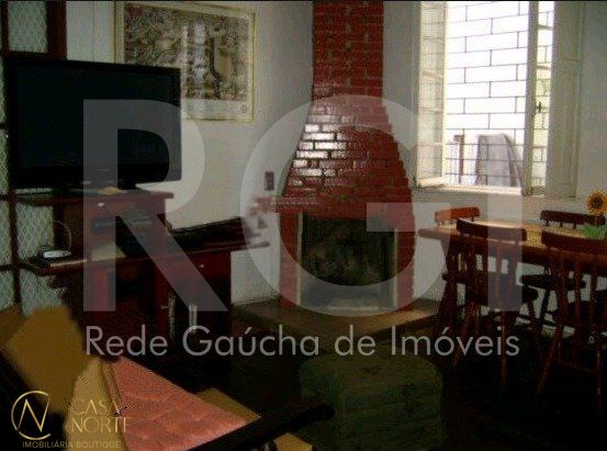 Casa à venda com 4 quartos, 188m², 4 vagas, Rua Barao de Cerro Largo no bairro Menino Deus em Porto Alegre