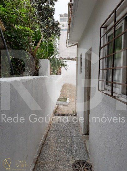 Casa à venda com 2 quartos, 64m², Rua Dezessete de Junho no bairro Menino Deus em Porto Alegre