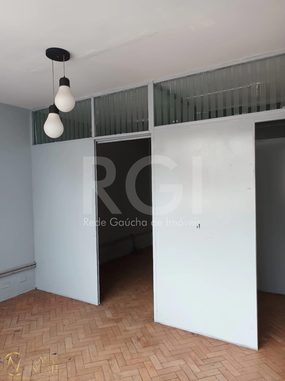Sala Comercial à venda , 85m², Rua Doutor Flores no bairro Centro Histórico em Porto Alegre