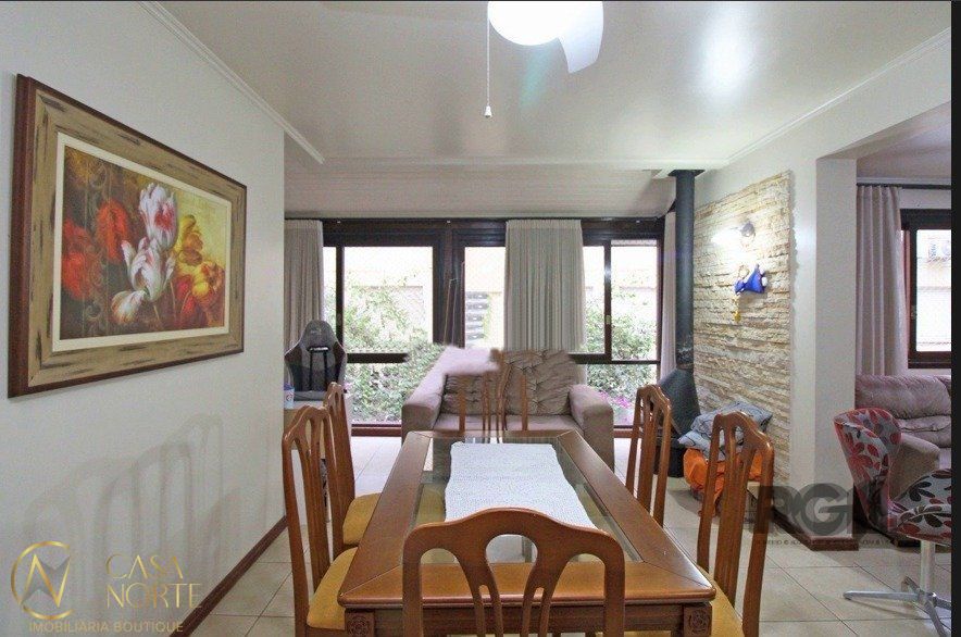 Casa de Condomínio à venda com 3 quartos, 243m², 1 suíte, 2 vagas, Rua Miguel Couto no bairro Menino Deus em Porto Alegre