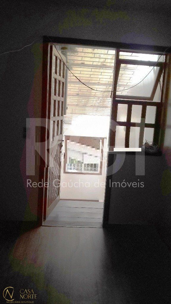 Casa à venda com 3 quartos, 350m², 1 suíte, 2 vagas, Rua Delfino Riet no bairro Santo Antônio em Porto Alegre