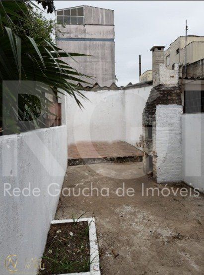 Casa à venda com 2 quartos, 64m², Rua Dezessete de Junho no bairro Menino Deus em Porto Alegre