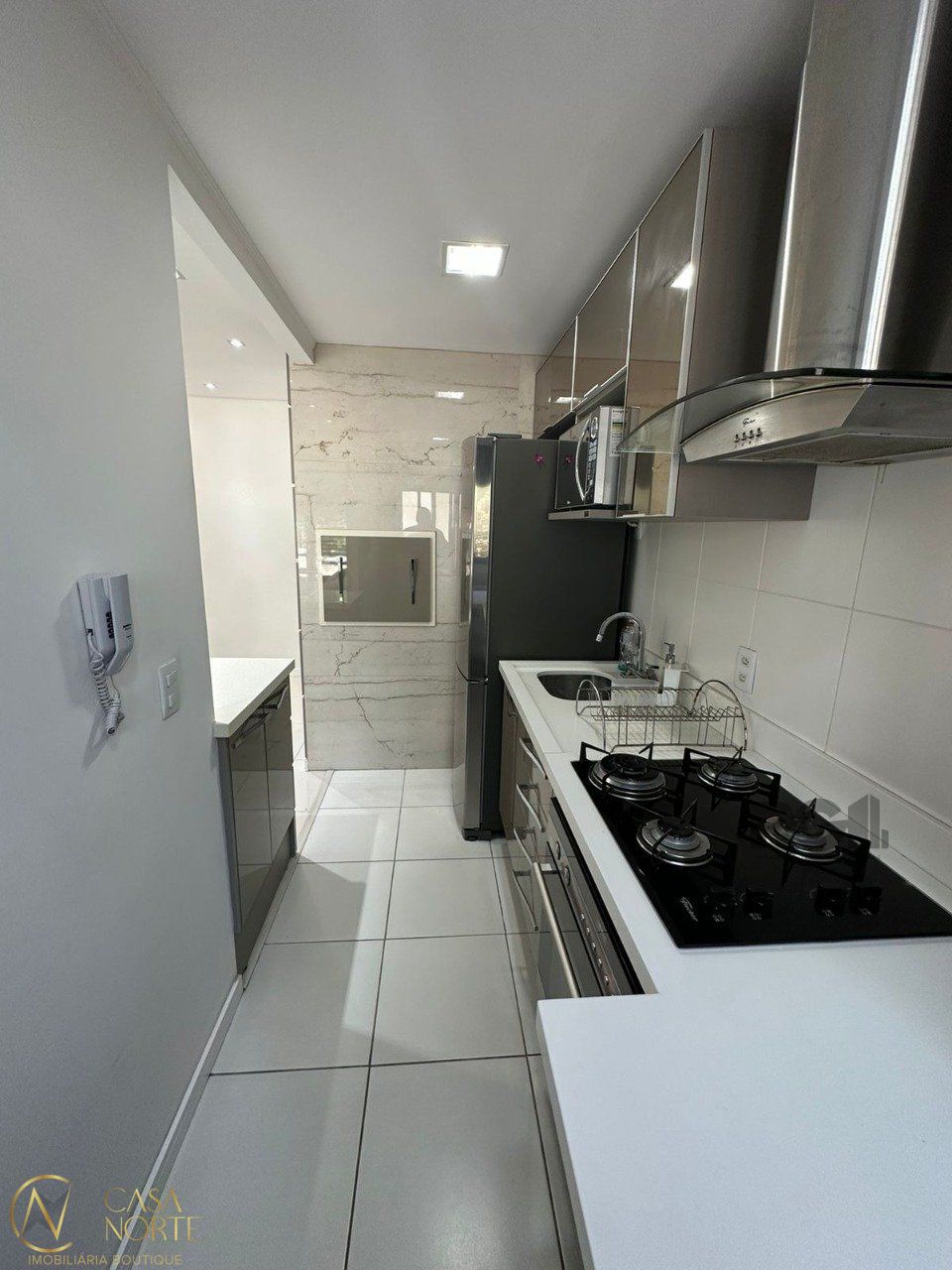 Apartamento à venda com 2 quartos, 59m², 1 suíte, 1 vaga, Rua Tamandare no bairro Camaquã em Porto Alegre