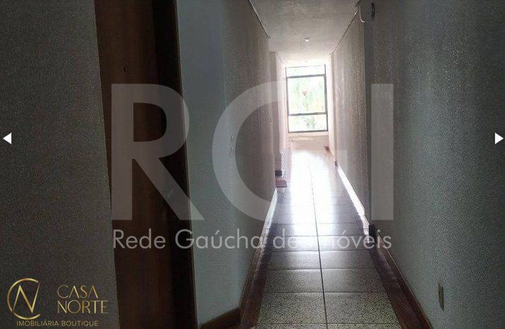 Sala Comercial à venda , 36m², 1 vaga, Avenida Getúlio Vargas no bairro Menino Deus em Porto Alegre