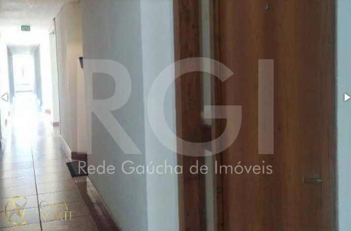 Sala Comercial à venda , 36m², 1 vaga, Avenida Getúlio Vargas no bairro Menino Deus em Porto Alegre