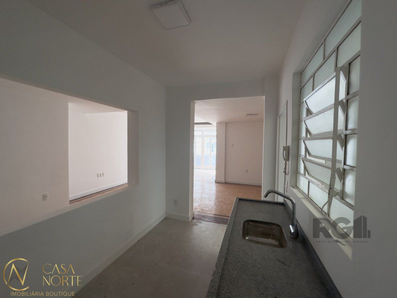 Apartamento à venda com 3 quartos, 120m², 1 suíte, Travessa Miranda e Castro no bairro Santana em Porto Alegre