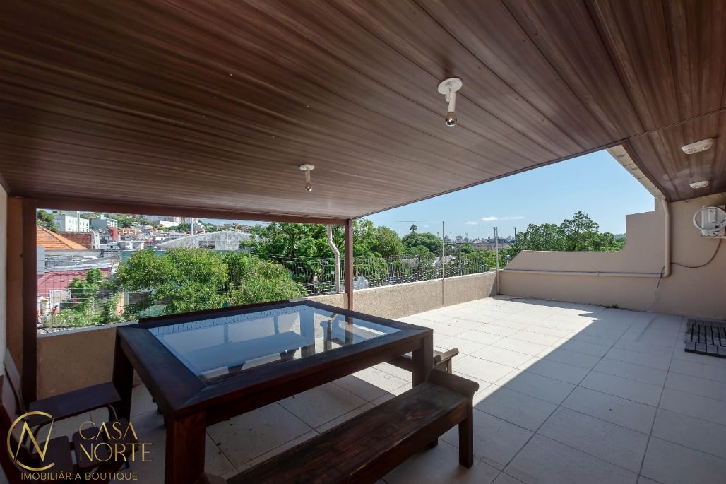 Cobertura à venda com 3 quartos, 143m², 1 vaga, Rua General Gomes Carneiro no bairro Medianeira em Porto Alegre