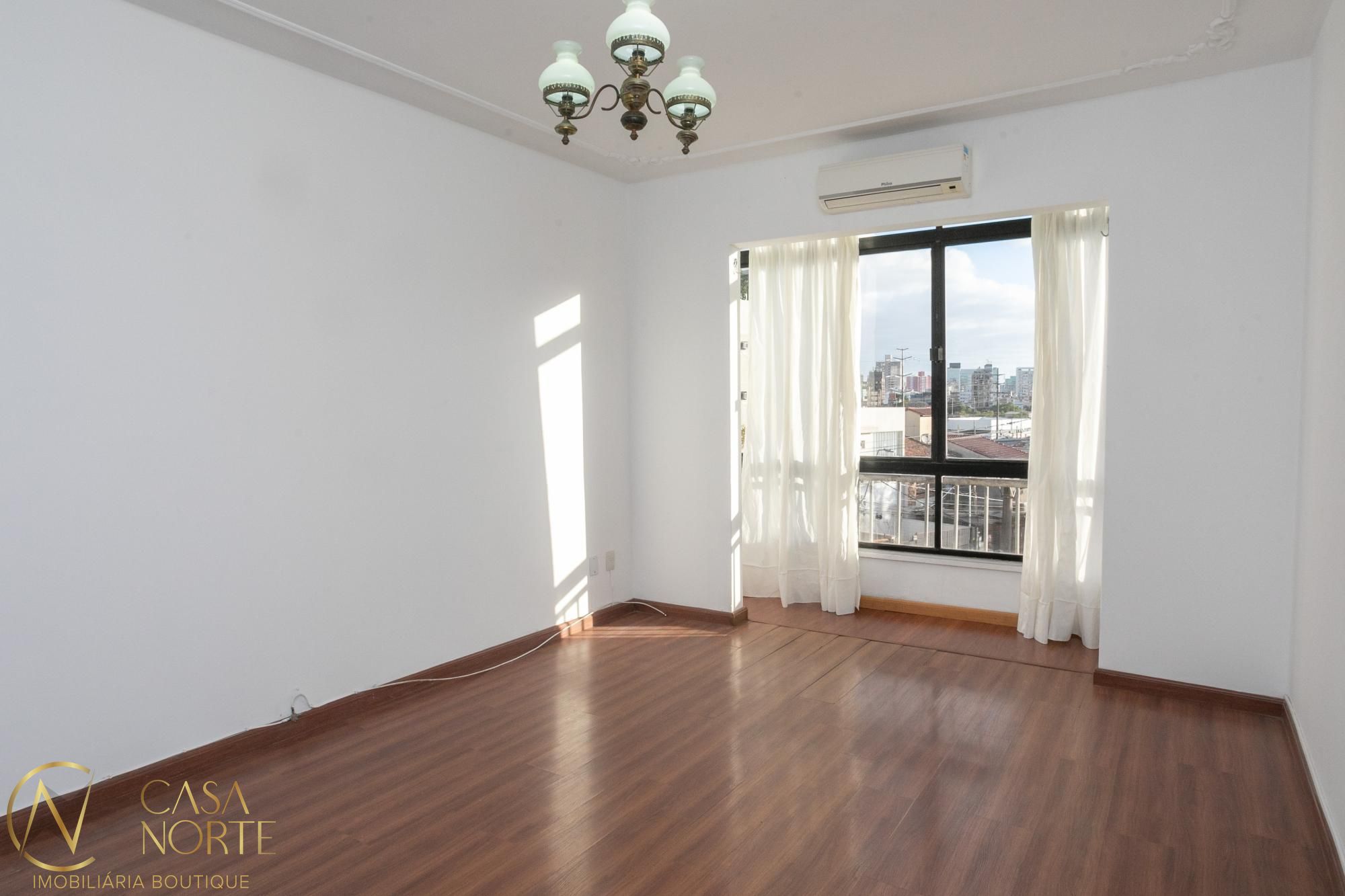 Apartamento à venda com 2 quartos, 74m², Rua João Guimarães no bairro Santa Cecília em Porto Alegre