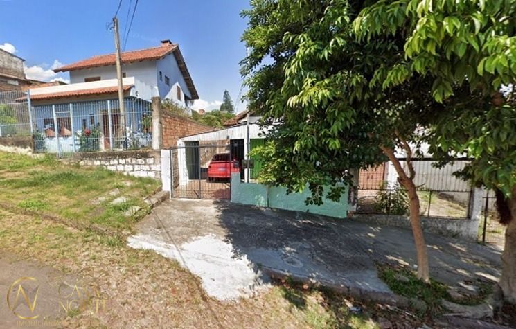 Casa à venda com 2 quartos, 100m², 1 vaga, Rua Primeiro de Maio no bairro Partenon em Porto Alegre