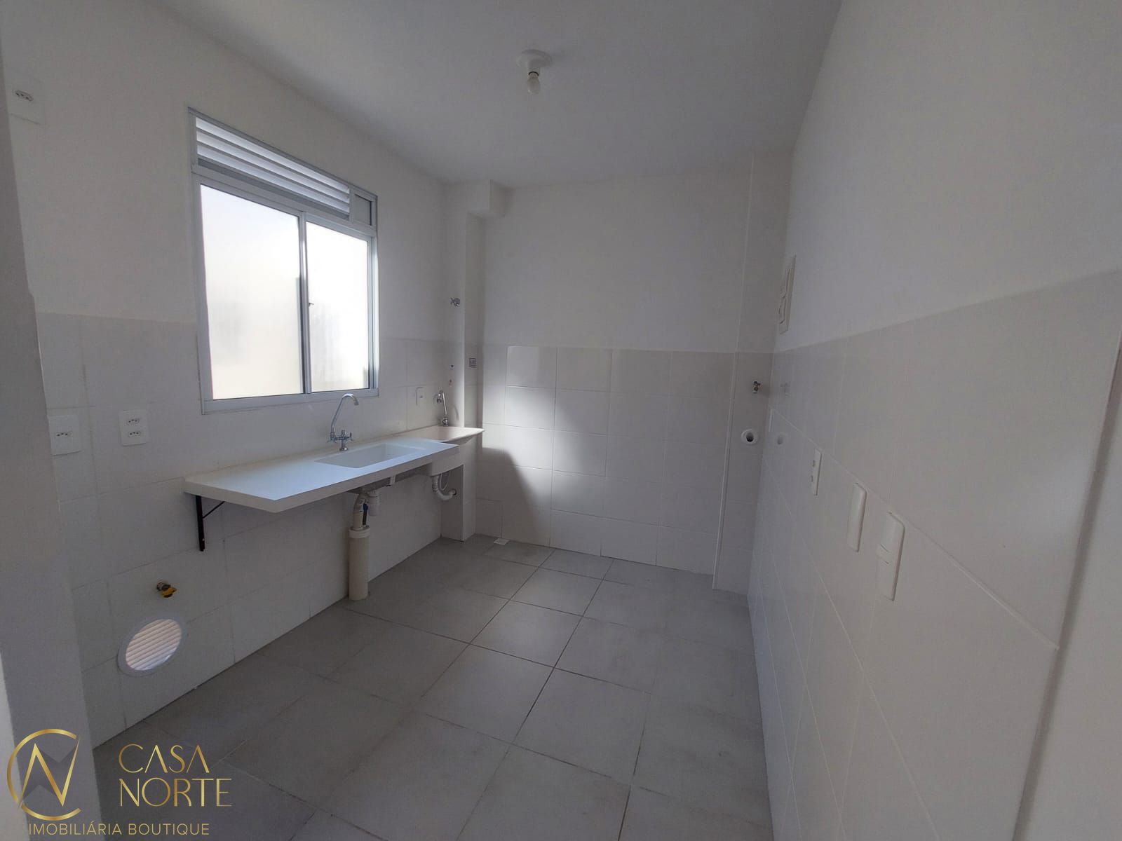 Apartamento à venda com 2 quartos, 41m², 1 vaga, Rua 7008 no bairro Restinga em Porto Alegre