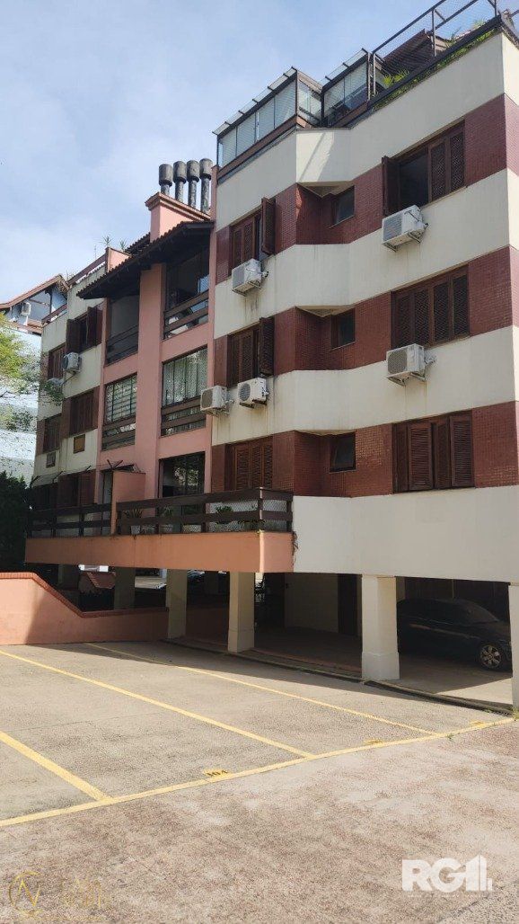 Apartamento à venda com 3 quartos, 155m², 4 vagas, Rua Dea Coufal no bairro Ipanema em Porto Alegre