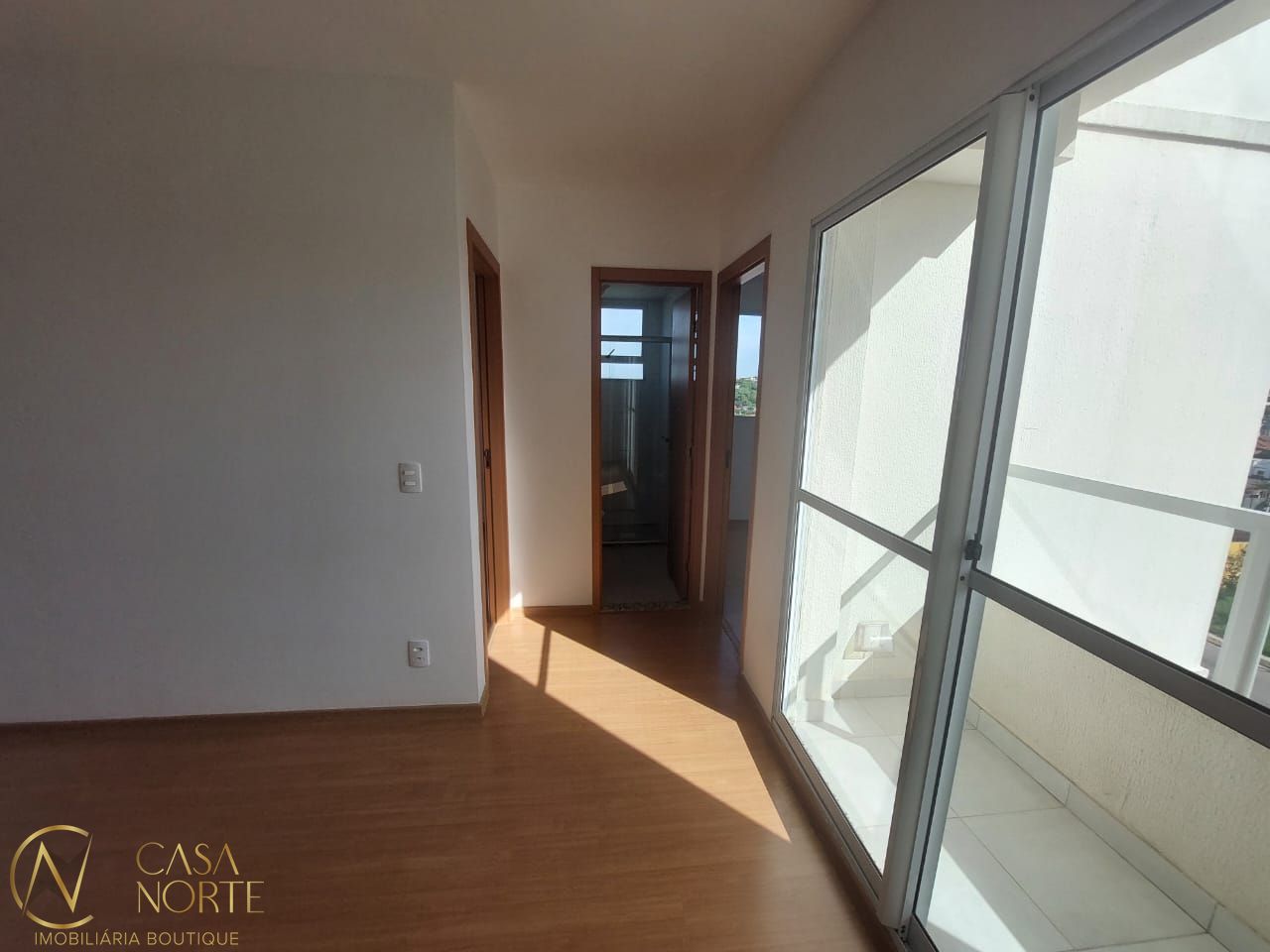 Apartamento à venda com 2 quartos, 44m², 1 vaga, Rua Reverendo Olavo Nunes no bairro Parque Santa Fé em Porto Alegre