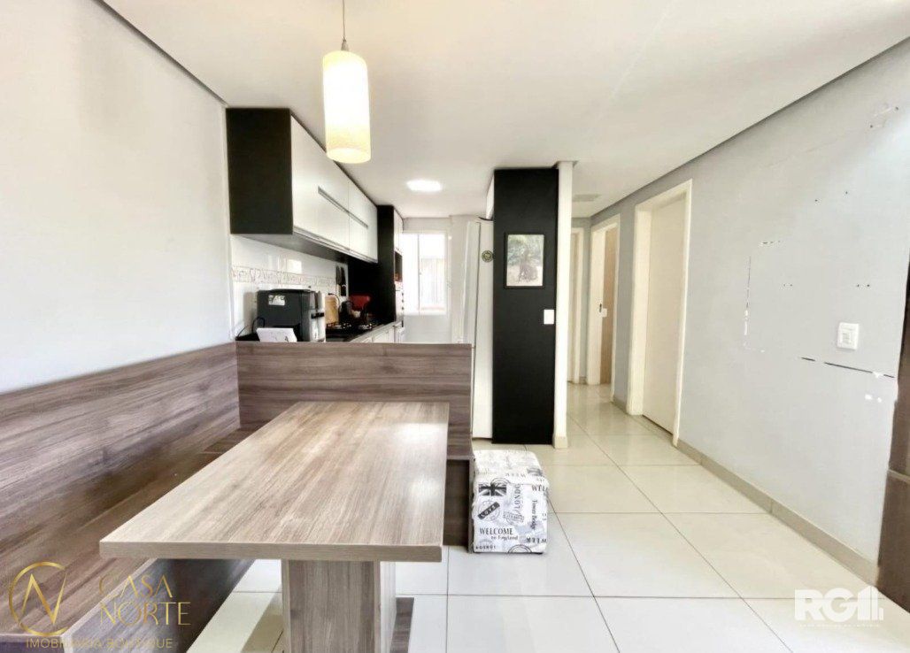 Apartamento à venda com 2 quartos, 48m², 1 vaga, Rua Joaquim de Carvalho no bairro Vila Nova em Porto Alegre
