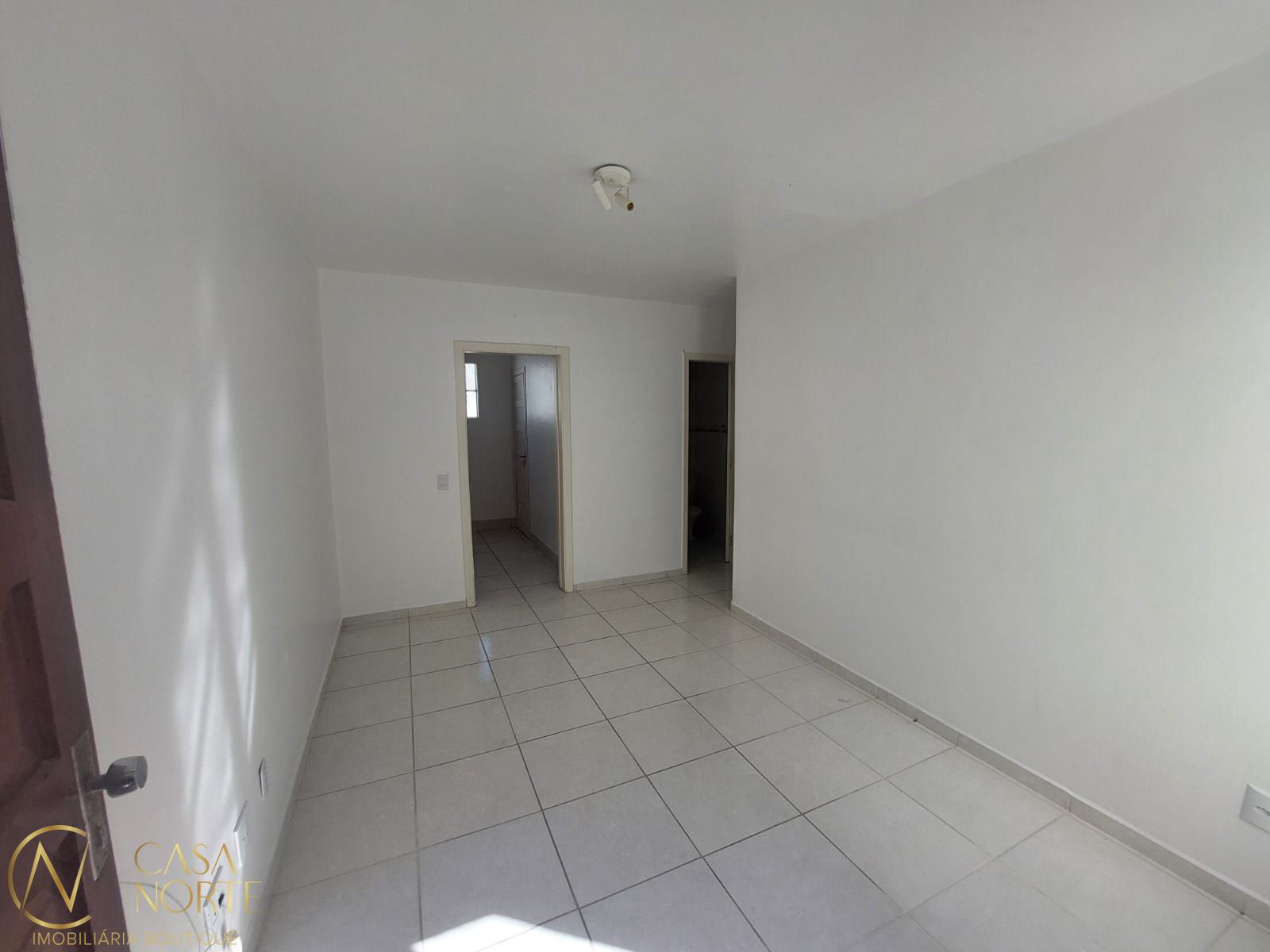 Apartamento à venda com 2 quartos, 55m², 1 vaga, Rua Padre João Batista Reus no bairro Camaquã em Porto Alegre