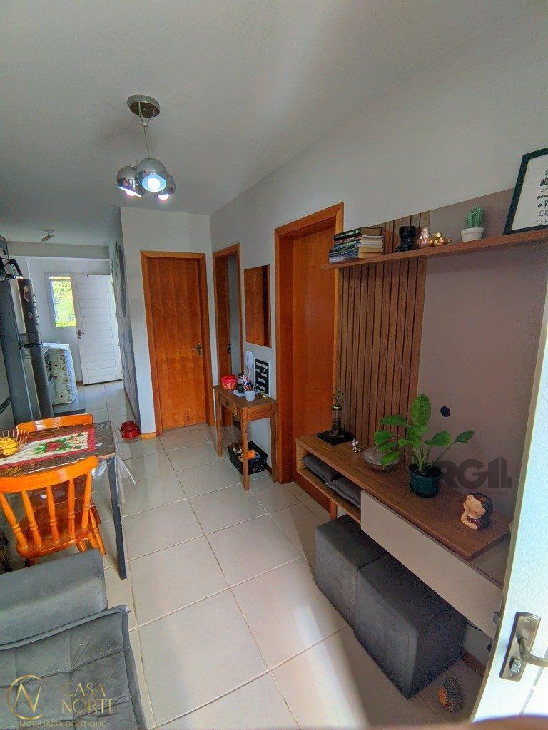 Casa de Condomínio à venda com 2 quartos, 49m², 1 vaga, Rua Dorival Castilhos Machado no bairro Hípica em Porto Alegre