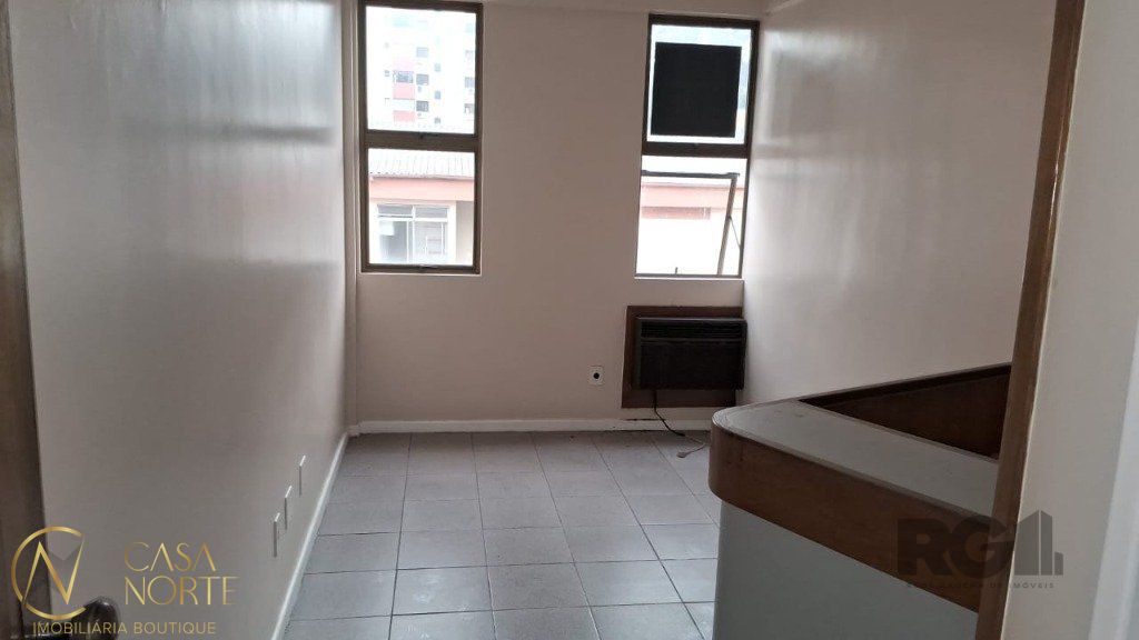 Sala Comercial à venda , 37m², Avenida Getúlio Vargas no bairro Menino Deus em Porto Alegre
