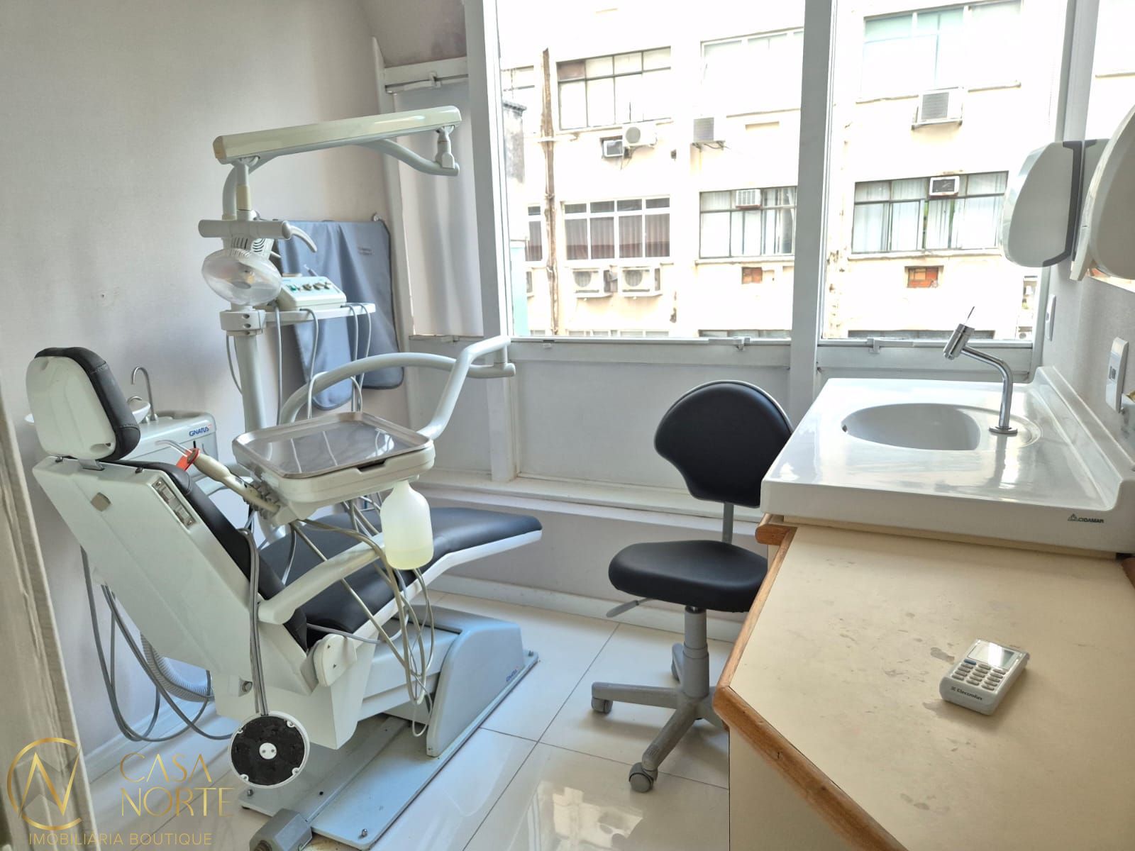 Sala Comercial à venda com 4 quartos, 52m², Rua General Vitorino no bairro Centro Histórico em Porto Alegre
