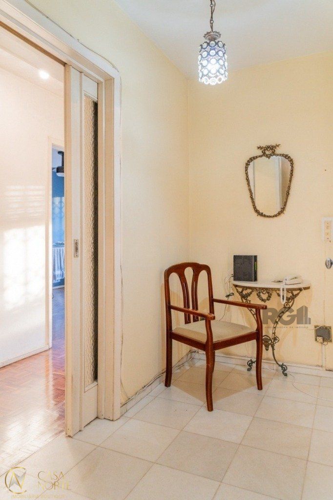 Apartamento à venda com 3 quartos, 117m², 1 suíte, Avenida Getúlio Vargas no bairro Menino Deus em Porto Alegre