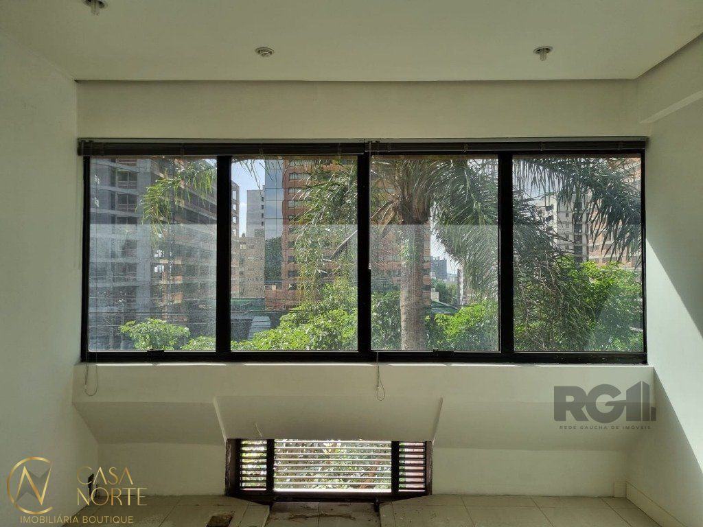 Sala Comercial à venda com 2 quartos, 40m², 1 vaga, Avenida Carlos Gomes no bairro Auxiliadora em Porto Alegre