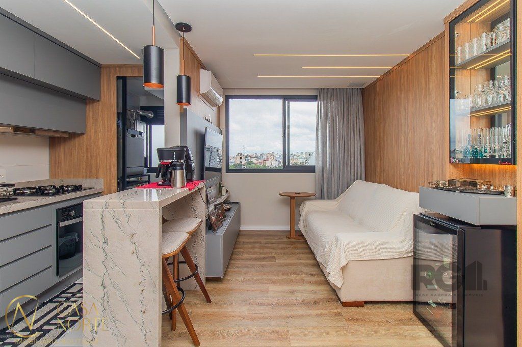 Apartamento à venda com 2 quartos, 57m², 1 suíte, 1 vaga, Rua Nunes Machado no bairro Azenha em Porto Alegre