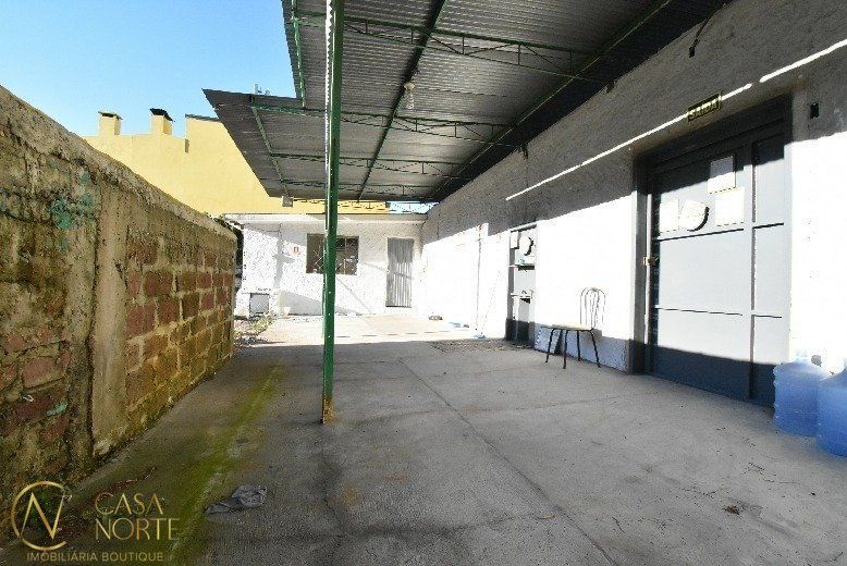 Terreno à venda  com 814m², Avenida Saturnino de Brito no bairro Vila Jardim em Porto Alegre