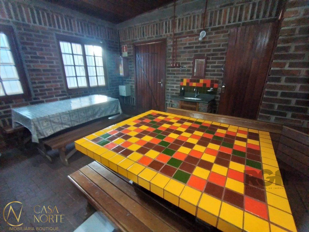 Apartamento à venda com 3 quartos, 74m², 1 vaga, Rua Doutor Campos Velho no bairro Cristal em Porto Alegre