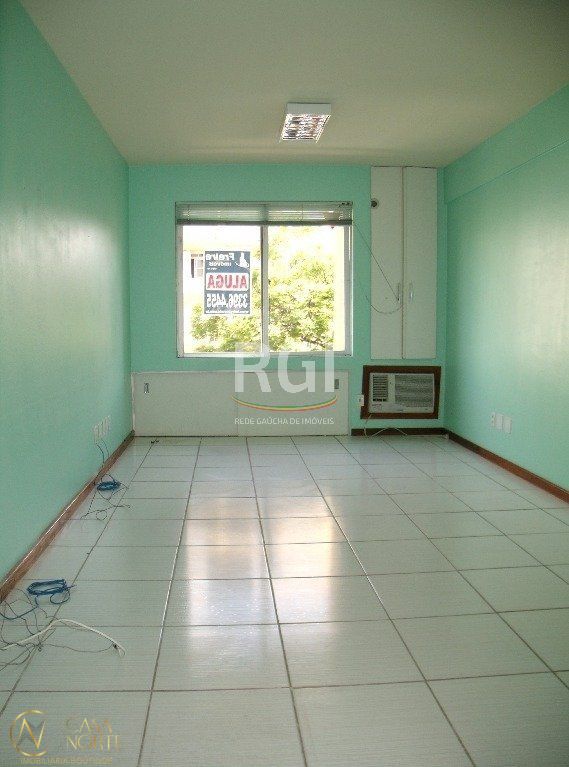 Sala Comercial à venda , 28m², Avenida Venancio Aires no bairro Cidade Baixa em Porto Alegre