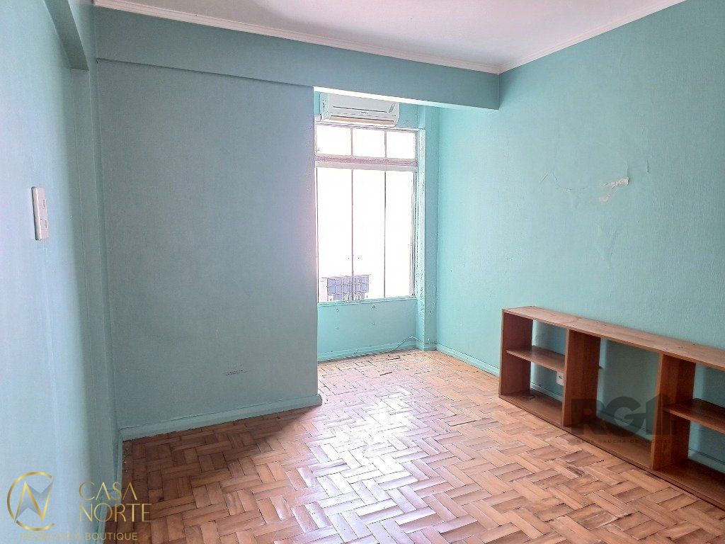 Apartamento à venda com 2 quartos, 81m², Rua Voluntários da Pátria no bairro Centro Histórico em Porto Alegre