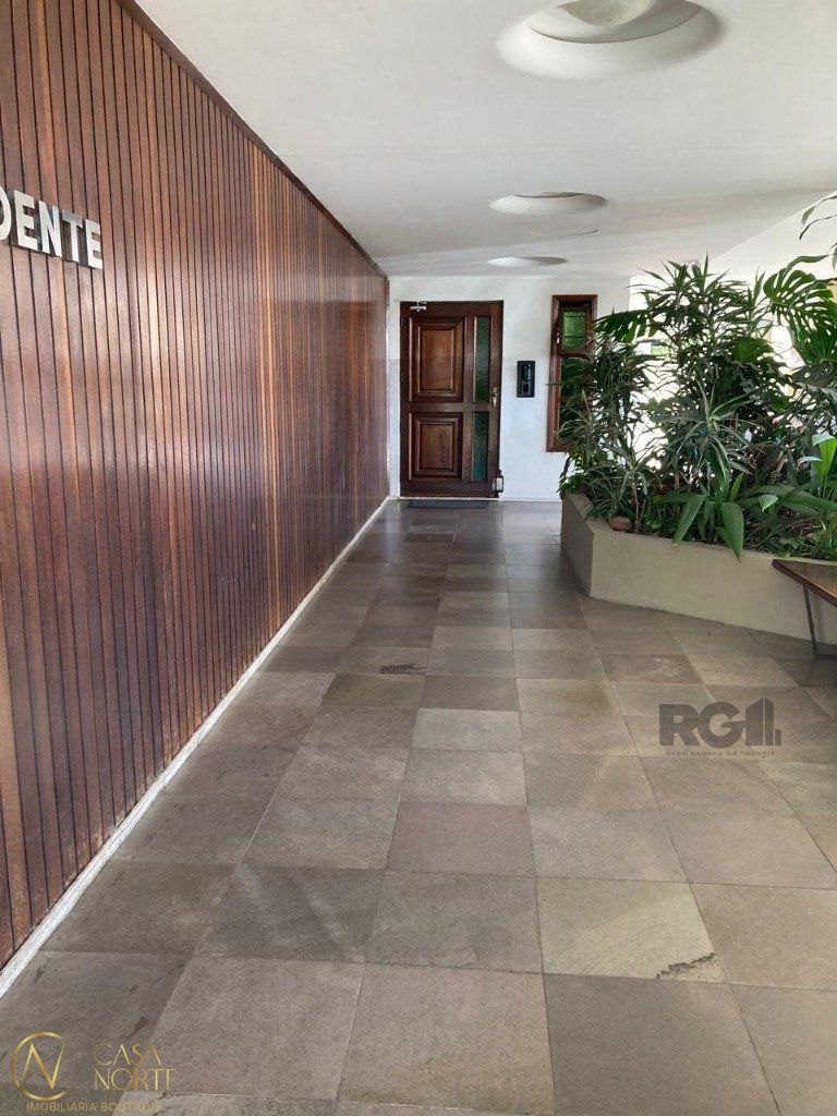 Cobertura à venda com 2 quartos, 118m², 1 vaga, Rua Miguel Couto no bairro Menino Deus em Porto Alegre