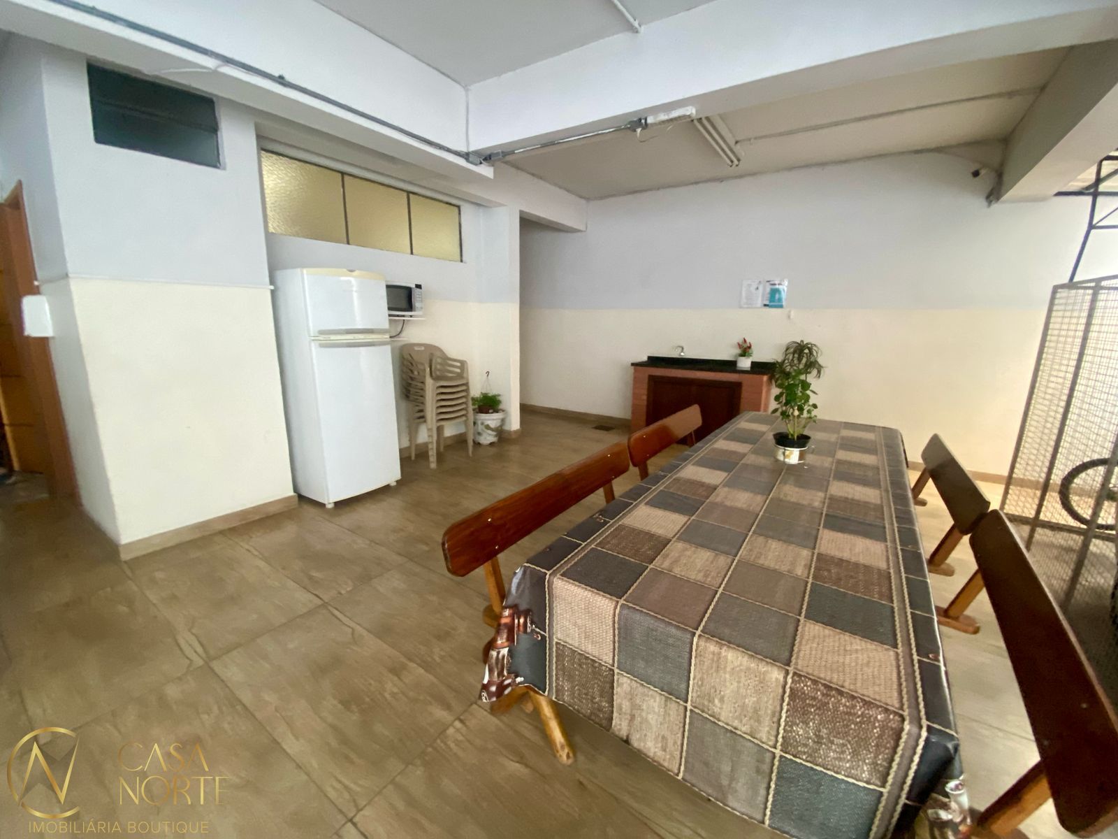 Apartamento à venda com 2 quartos, 67m², 1 vaga, Rua Gonçalves Dias no bairro Menino Deus em Porto Alegre