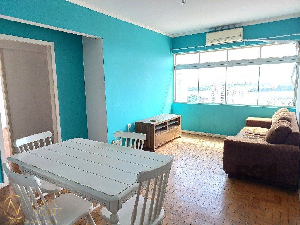 Apartamento à venda com 2 quartos, 81m², Rua Voluntários da Pátria no bairro Centro Histórico em Porto Alegre
