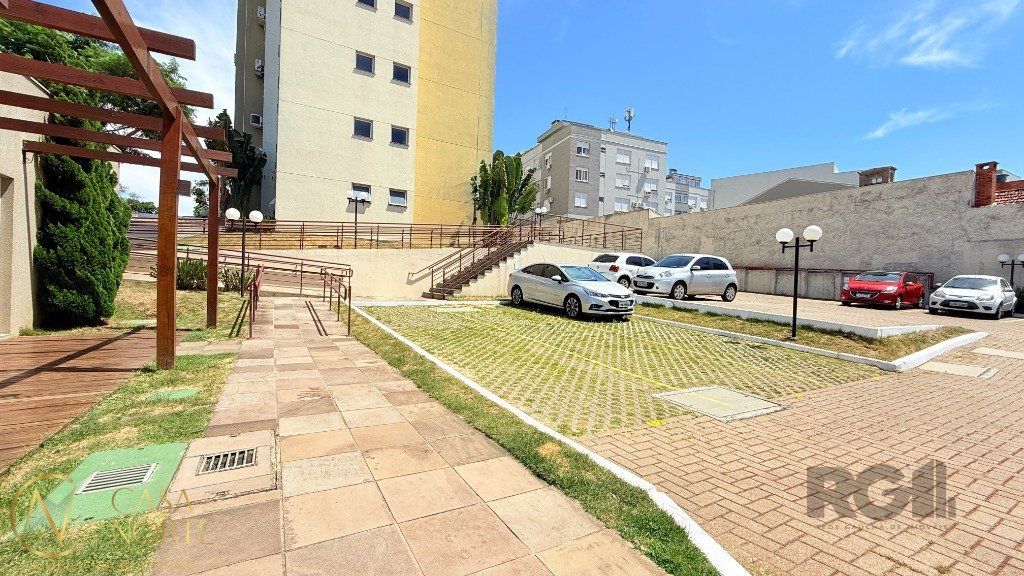 Apartamento à venda com 3 quartos, 67m², 1 suíte, 2 vagas, Rua Doutor Malheiros no bairro Santo Antônio em Porto Alegre