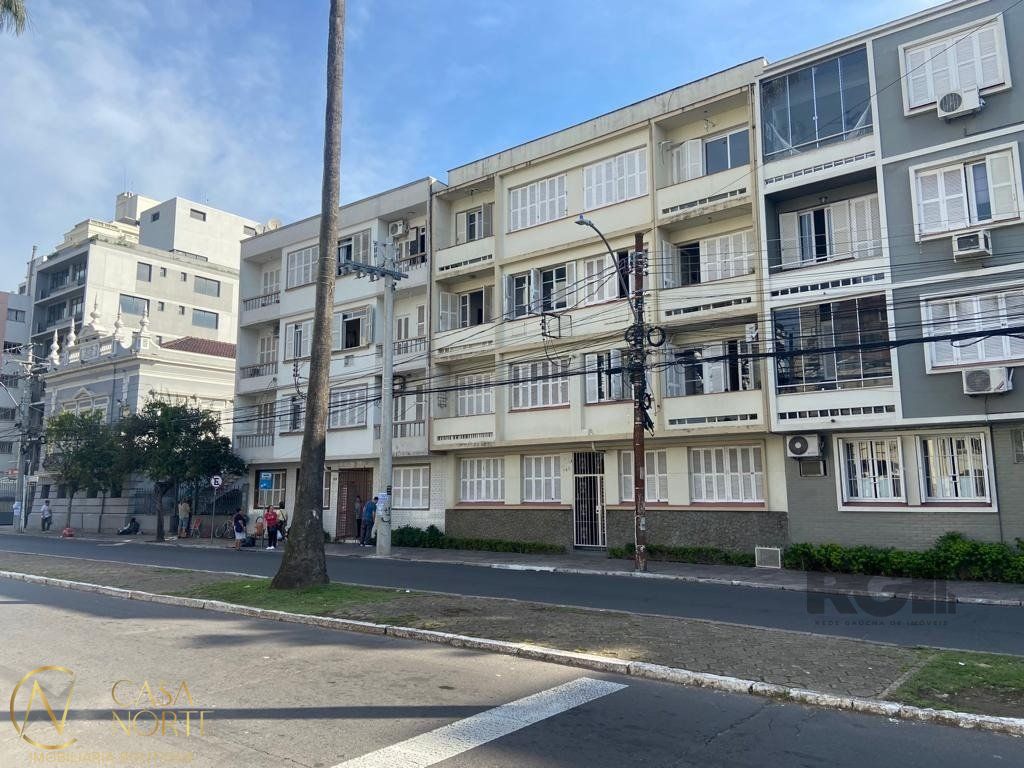 Apartamento à venda com 2 quartos, 60m², Avenida Getúlio Vargas no bairro Menino Deus em Porto Alegre