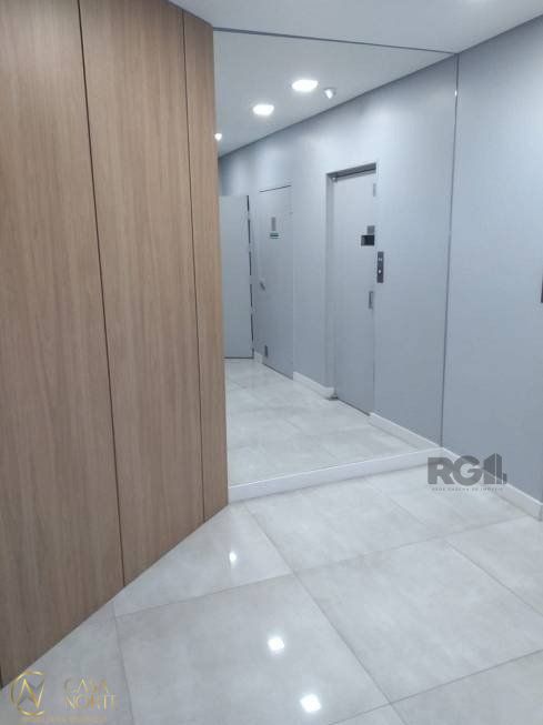Sala Comercial à venda , 151m², Avenida Cristóvão Colombo no bairro Floresta em Porto Alegre