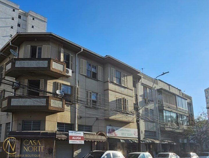 Apartamento à venda com 3 quartos, 111m², 1 vaga, Avenida Bento Gonçalves no bairro Santo Antônio em Porto Alegre