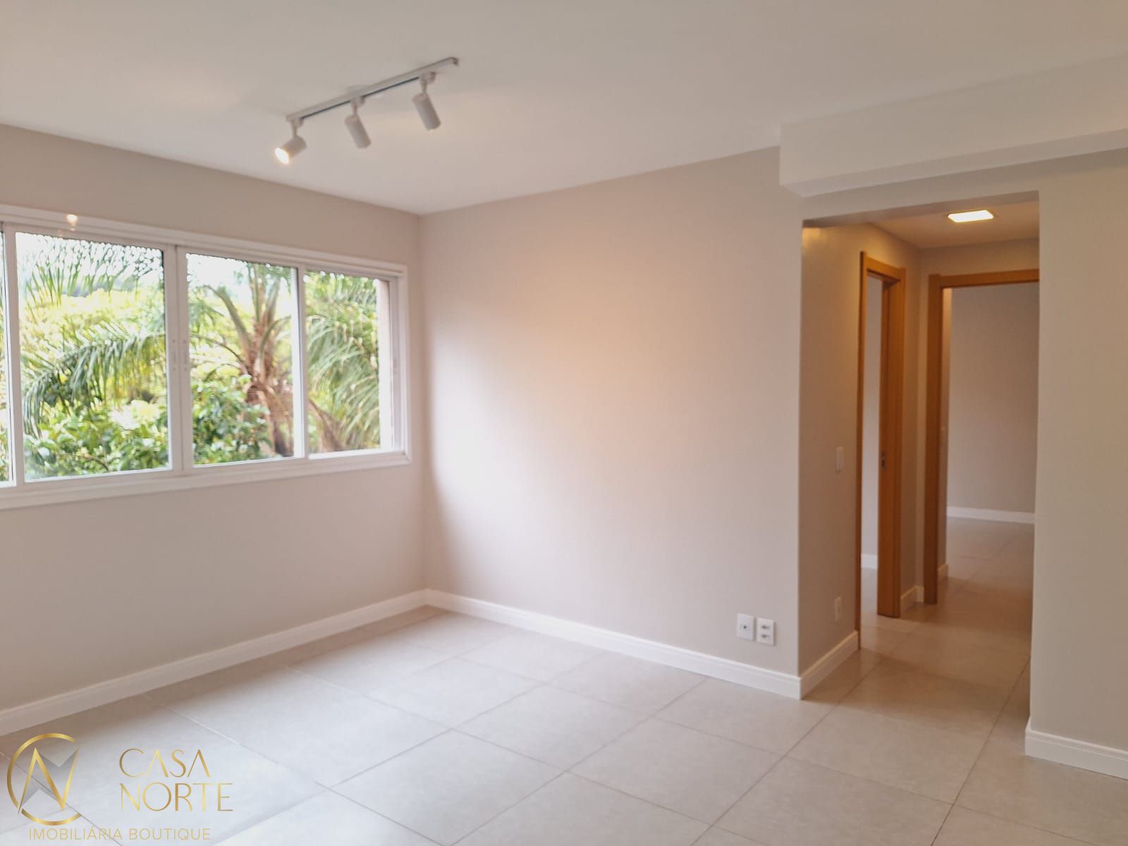 Apartamento à venda com 2 quartos, 59m², 1 suíte, 1 vaga, Rua Dário Totta no bairro Teresópolis em Porto Alegre