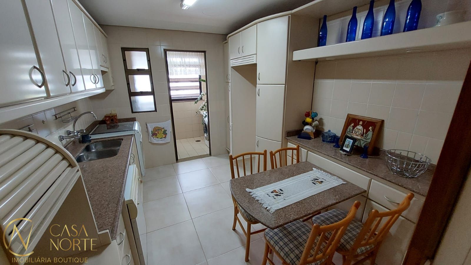 Cobertura à venda com 3 quartos, 165m², 1 suíte, 1 vaga, Coronel Andre Belo no bairro Menino Deus em Porto Alegre
