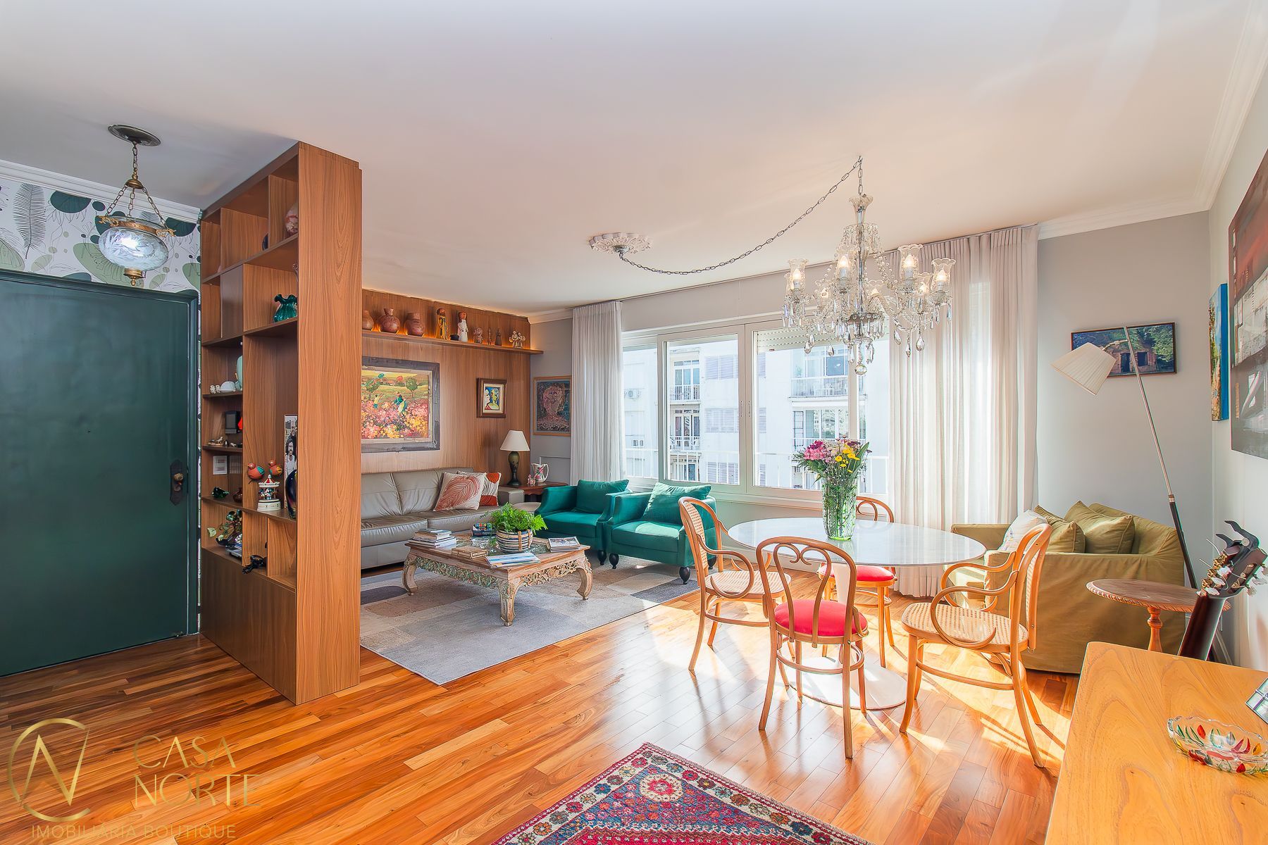 Cobertura à venda com 4 quartos, 247m², 1 suíte, 1 vaga, Cel Bordini no bairro Moinhos de Vento em Porto Alegre