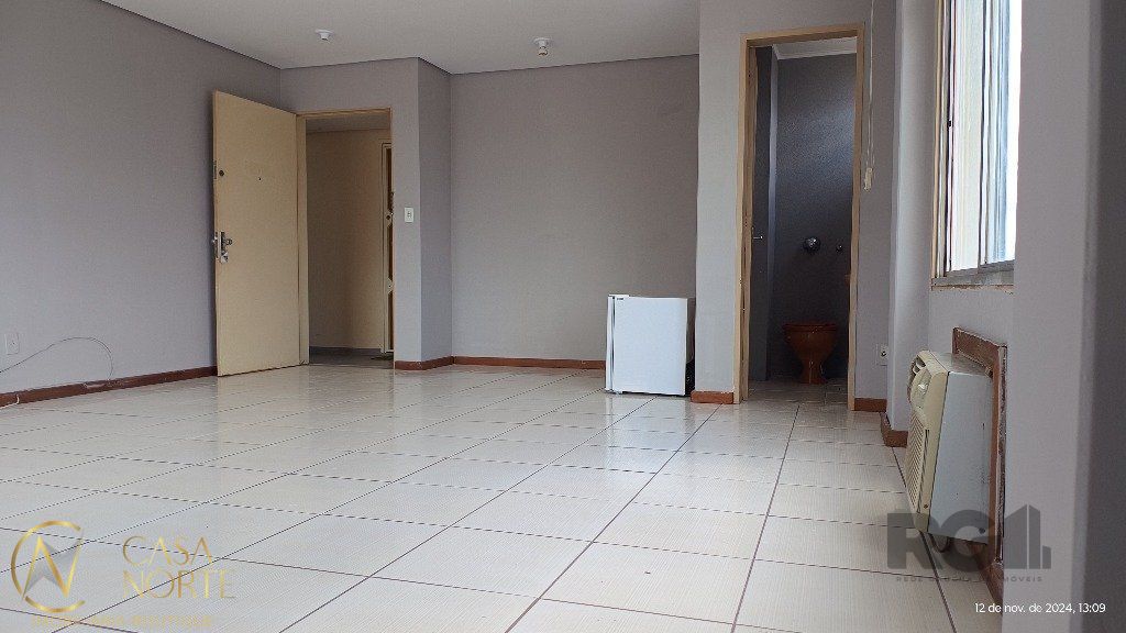Sala Comercial à venda , 36m², Rua Barão do Triunfo no bairro Menino Deus em Porto Alegre