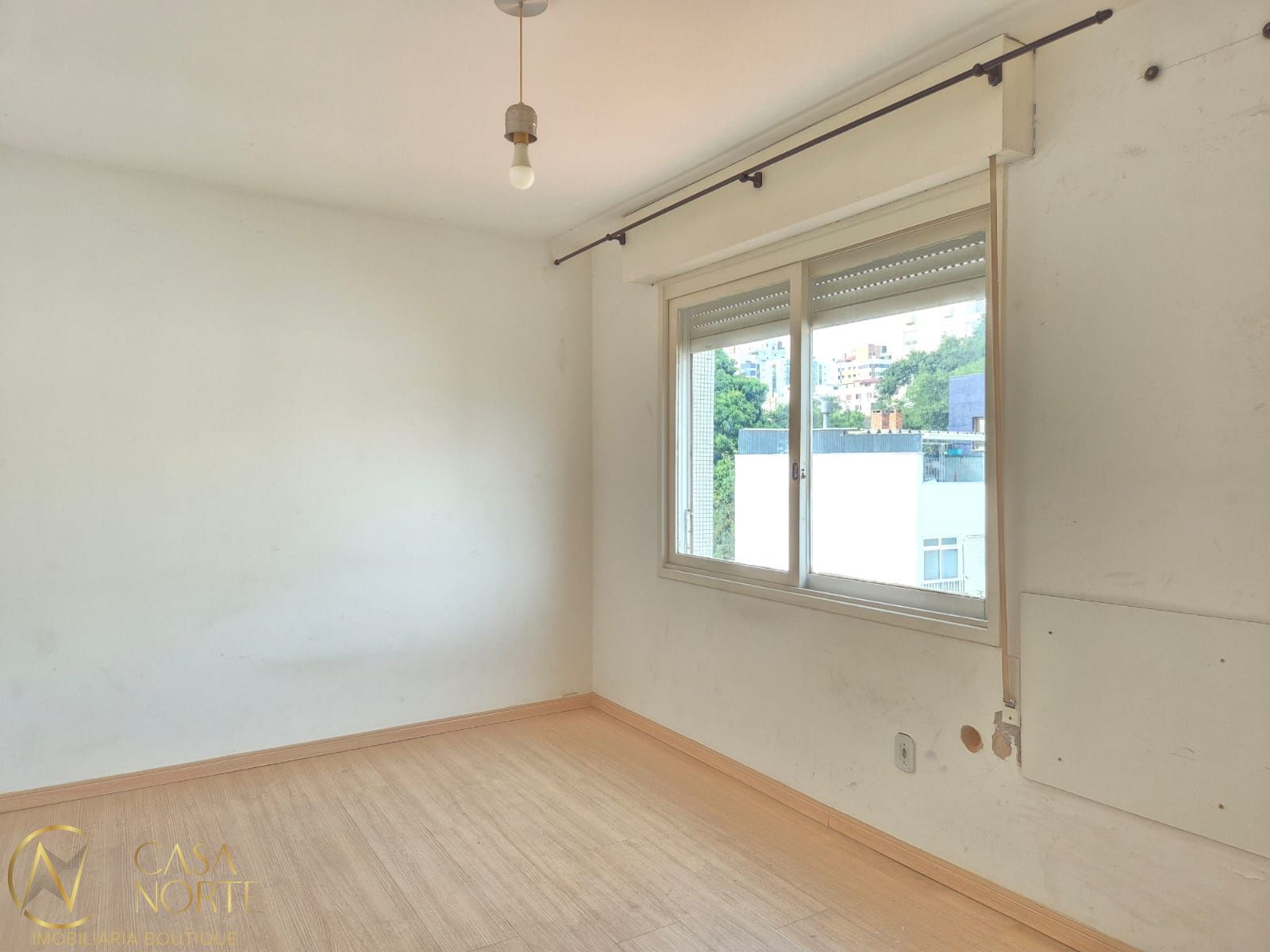 Apartamento à venda com 1 quarto, 37m², 1 vaga, Rua Dona Alice no bairro Petrópolis em Porto Alegre