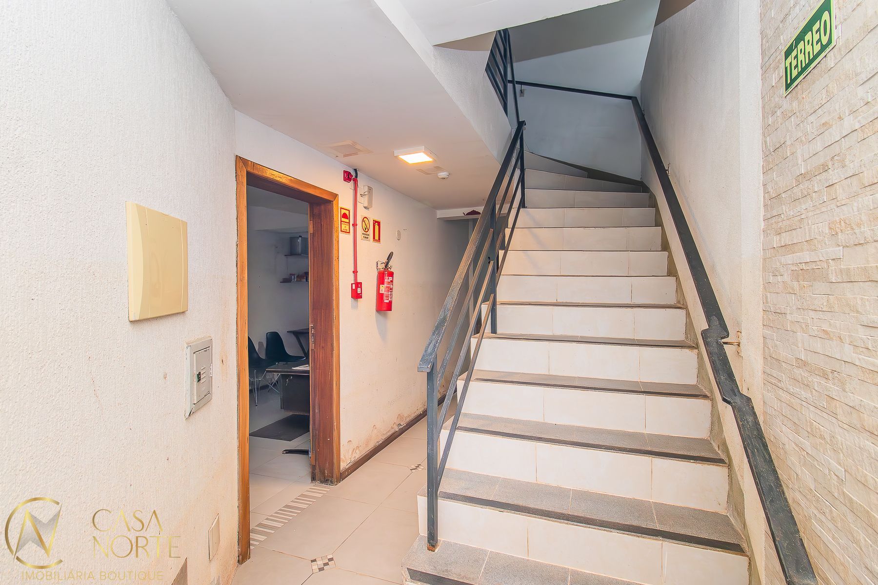 Prédio Comercial à venda com 7 quartos, 319m², Rua Barão do Gravataí no bairro Menino Deus em Porto Alegre