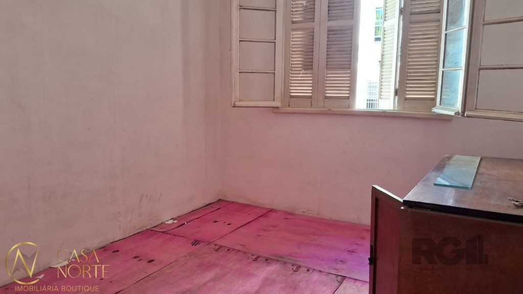 Apartamento à venda com 3 quartos, 70m², Avenida Alberto Bins no bairro Floresta em Porto Alegre