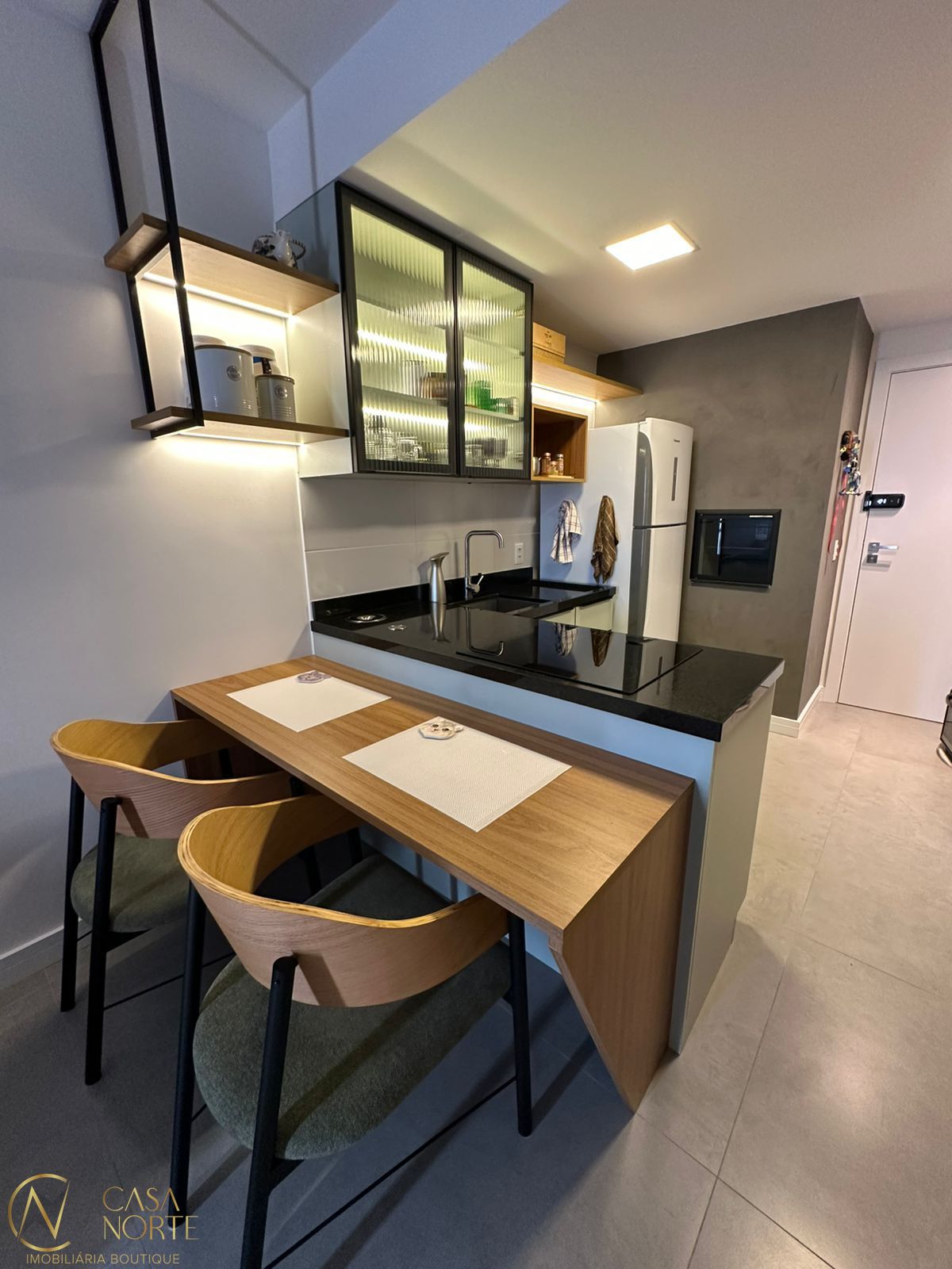 Apartamento à venda com 1 quarto, 44m², 1 suíte, 1 vaga, Rua Professor Freitas e Castro no bairro Azenha em Porto Alegre
