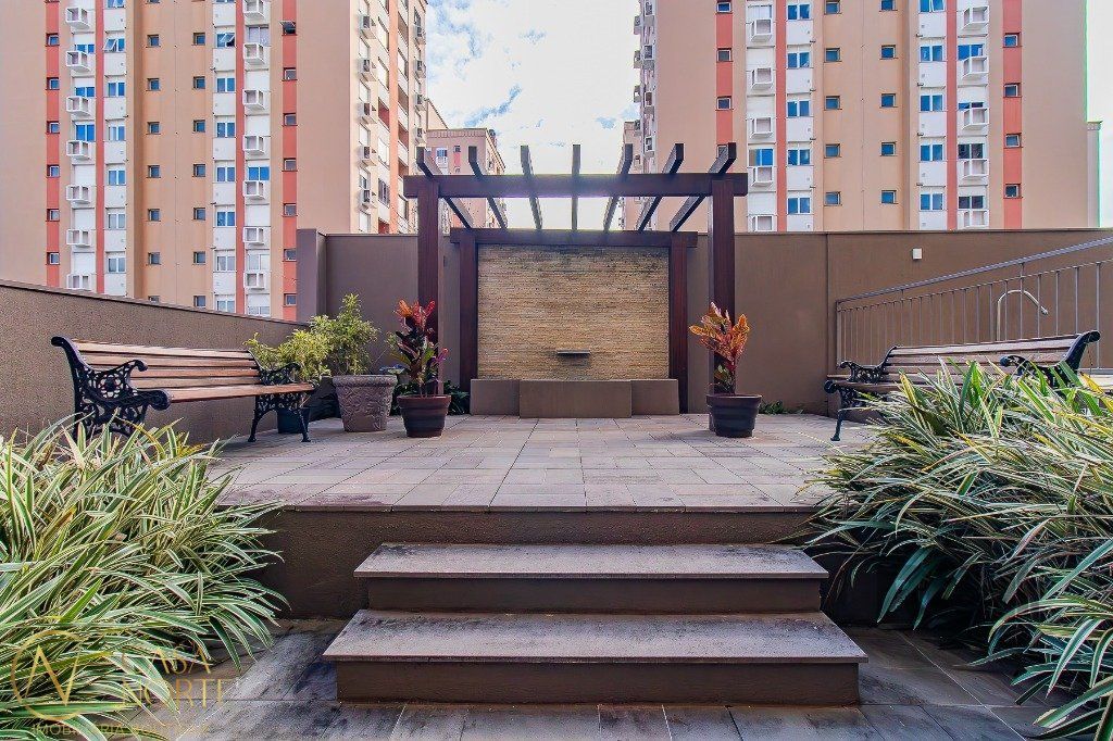 Apartamento à venda com 2 quartos, 61m², Rua Professor Cristiano Fischer no bairro Partenon em Porto Alegre
